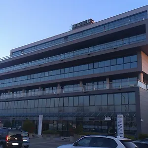 Hotel Lux, Modène
