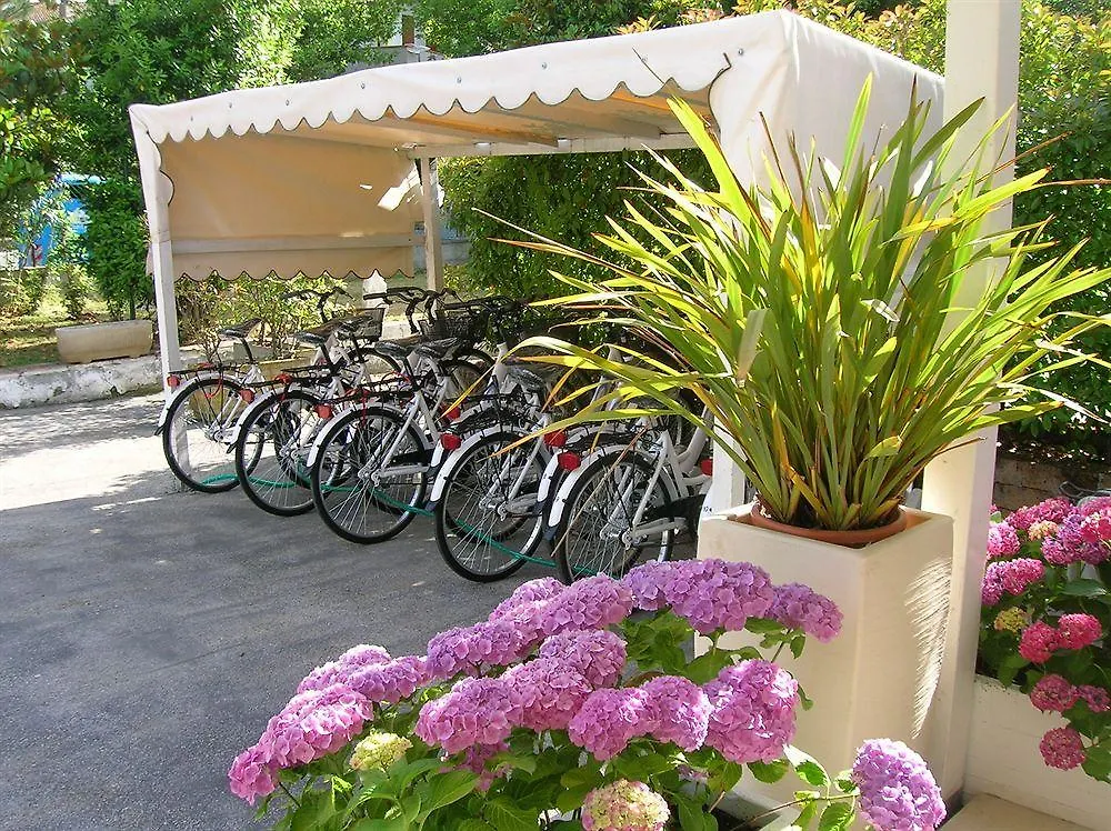 Aparthotel Costa Paradiso Lido Adriano