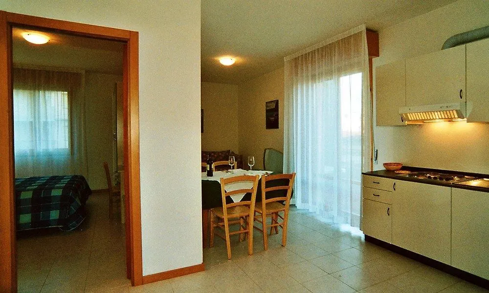 Aparthotel Costa Paradiso Lido Adriano 3*,